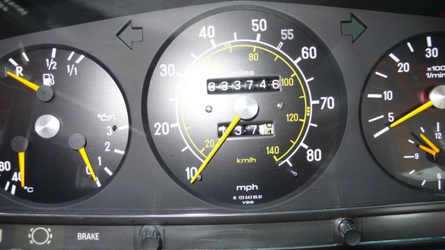 1982 Mercedes-Benz 300 TD - 10344868 - 64