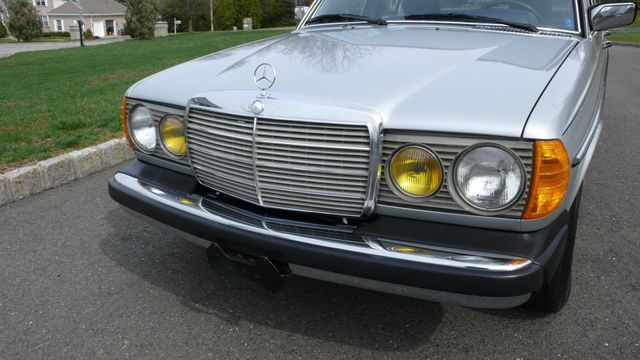 1982 Mercedes-Benz 300 TD - 10344868 - 6