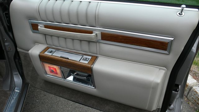 1983 Cadillac DeVille Base Trim - 14315151 - 22