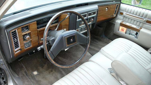 1983 Cadillac DeVille Base Trim - 14315151 - 27