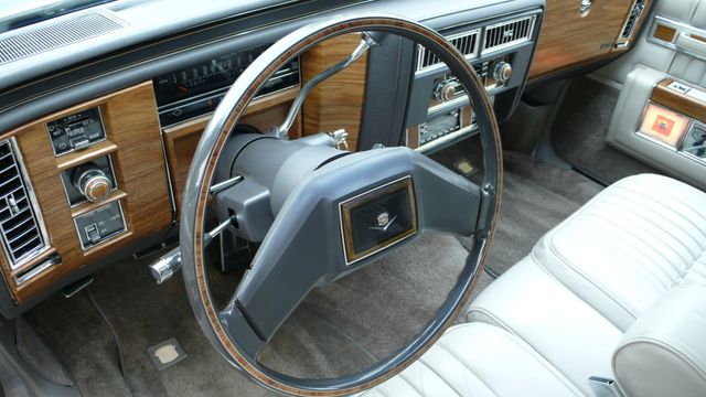 1983 Cadillac DeVille Base Trim - 14315151 - 32