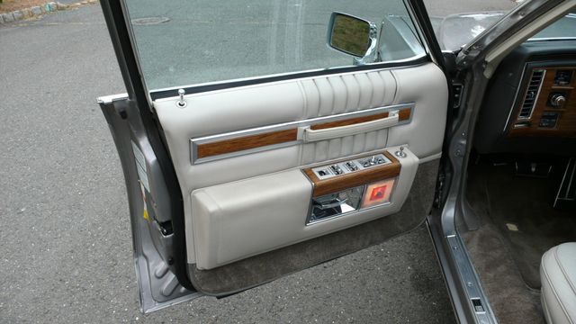 1983 Cadillac DeVille Base Trim - 14315151 - 39