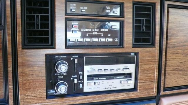 1984 Cadillac Seville Base Trim - 16693963 - 27