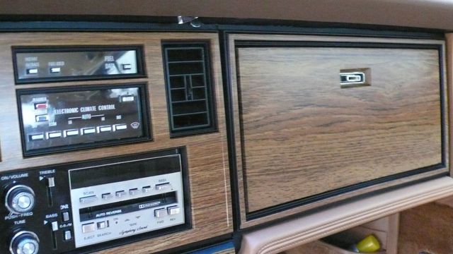 1984 Cadillac Seville Base Trim - 16693963 - 28