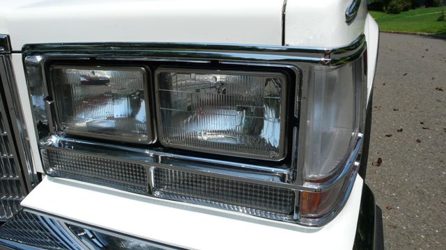 1984 Cadillac Seville Base Trim - 16693963 - 34