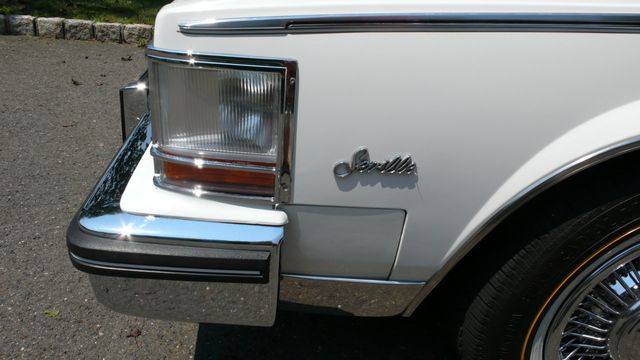 1984 Cadillac Seville Base Trim - 16693963 - 42