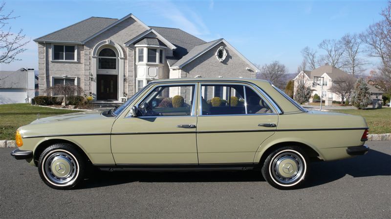 1984 Mercedes-Benz 240D 123 CHASSIS - 8158815 | Video 1