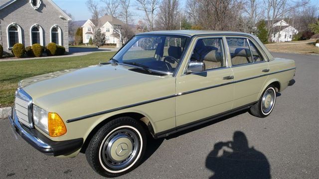 1984 Mercedes-Benz 240D 123 CHASSIS - 8158815 - 4