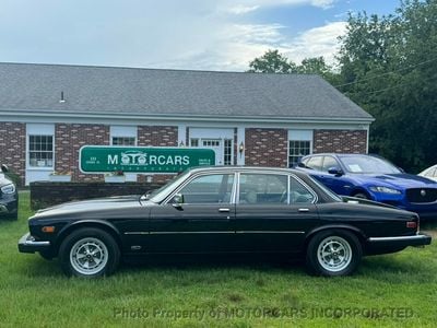 1985 Jaguar XJ6/VANDEN PLAS