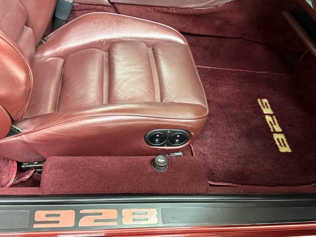 1985 Porsche 928S  - 22839664 - 44
