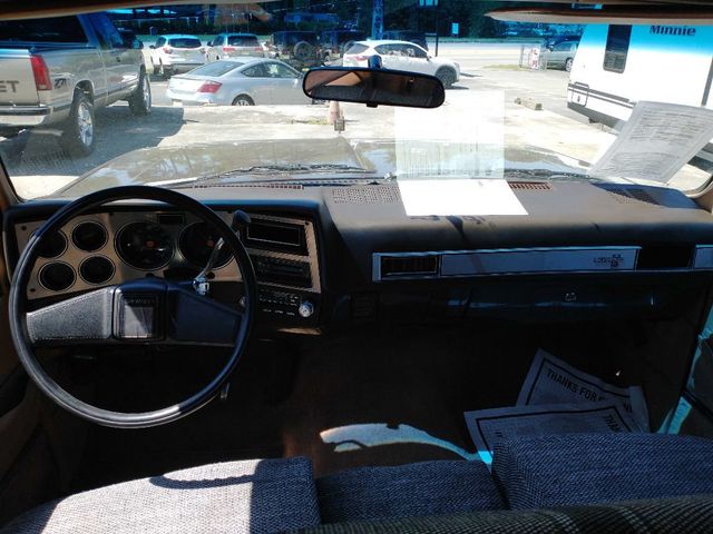 1986 Chevrolet SUBURBAN C2 - 22563131 - 8