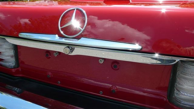 1986 Mercedes-Benz 560 SL - 8882840 - 30