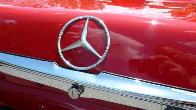 1986 Mercedes-Benz 560 SL - 8882840 - 31