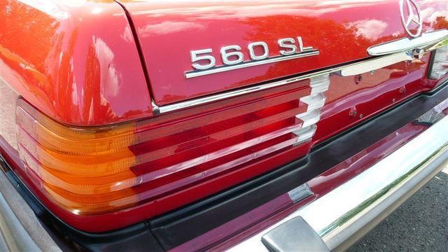 1986 Mercedes-Benz 560 SL - 8882840 - 32