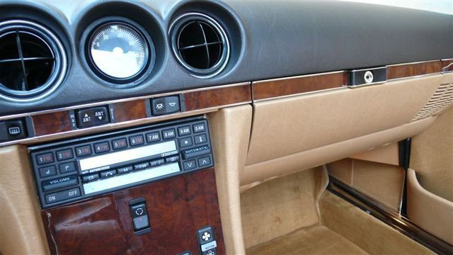 1986 Mercedes-Benz 560 SL - 8882840 - 58