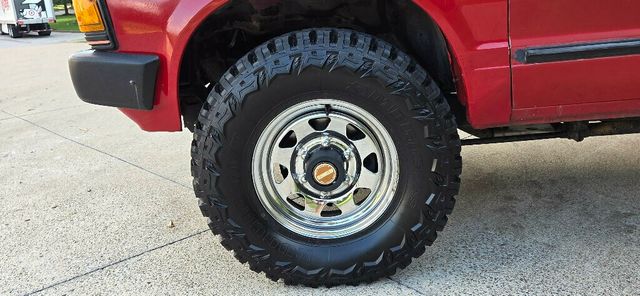 1986 Nissan Pickup 4x4 California Clean RARE 5 Speed Manual 615-300-6004 - 22926476 - 26