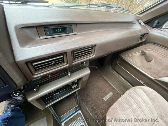 1986 Toyota Corolla 5spd Manual Transmission - 22333471 - 22
