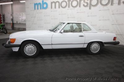 1988 Mercedes-Benz 560's photo