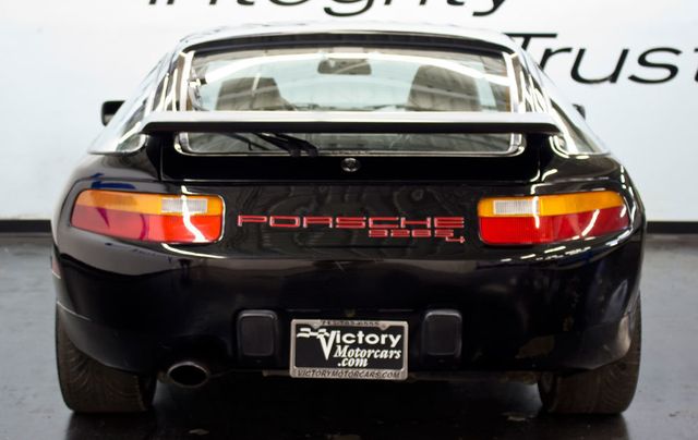 1988 Porsche 928 S4 - 17084458 - 25