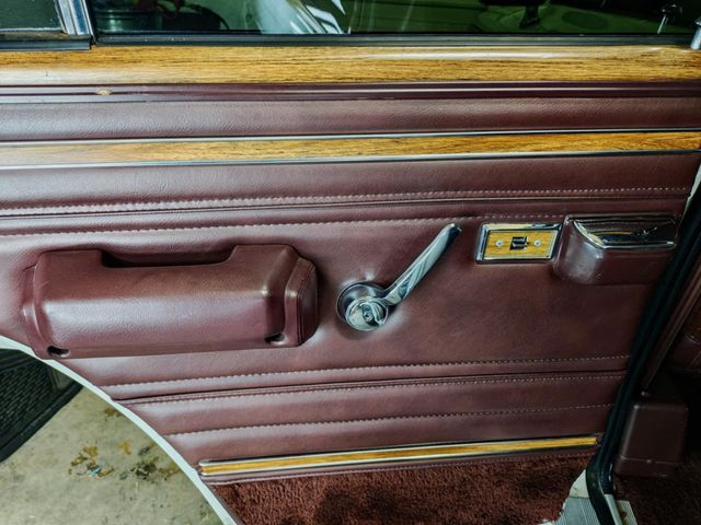1989 Jeep Grand Wagoneer Modern Classic Jeep Grand Wagoneer 1989 Fully Restored - 22895367 - 20