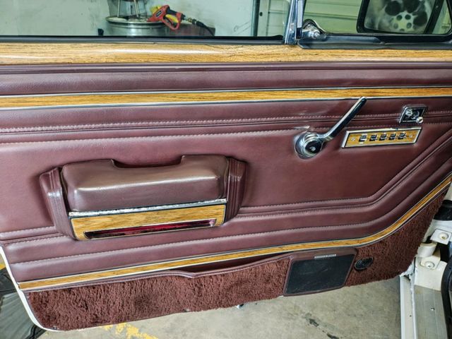 1989 Jeep Grand Wagoneer Modern Classic Jeep Grand Wagoneer 1989 Fully Restored - 22895367 - 22