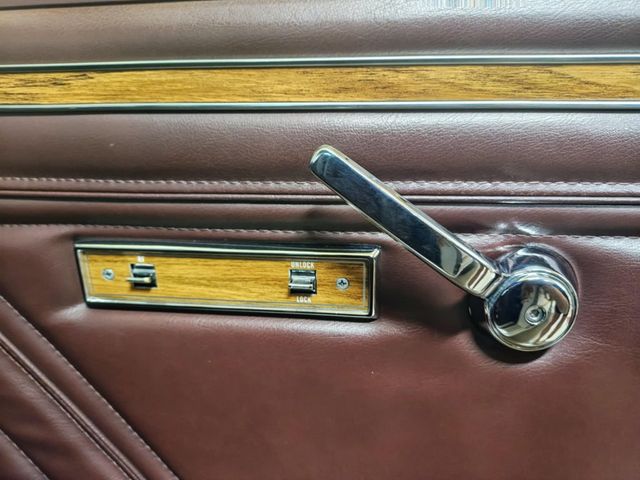 1989 Jeep Grand Wagoneer Modern Classic Jeep Grand Wagoneer 1989 Fully Restored - 22895367 - 27