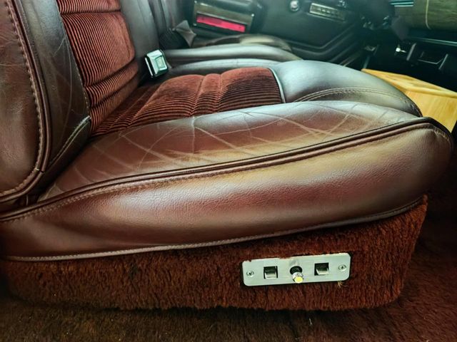 1989 Jeep Grand Wagoneer Modern Classic Jeep Grand Wagoneer 1989 Fully Restored - 22895367 - 28