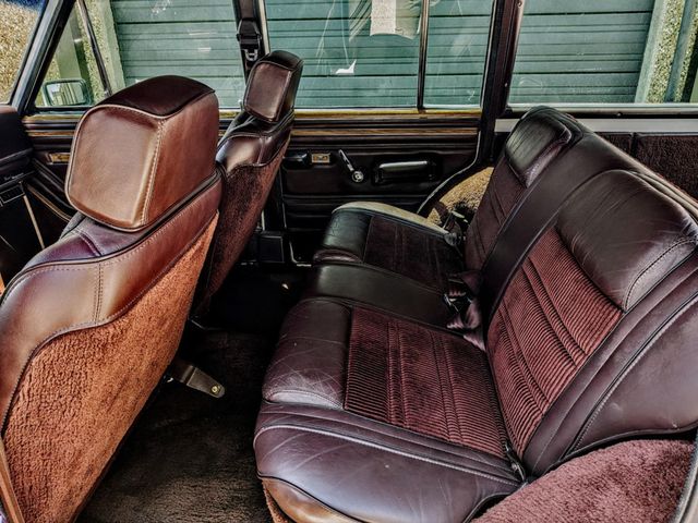1989 Jeep Grand Wagoneer Modern Classic Jeep Grand Wagoneer 1989 Fully Restored - 22895367 - 29