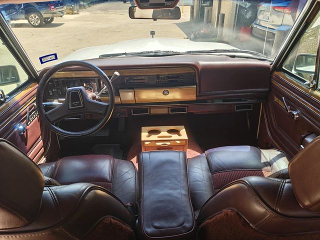 1989 Jeep Grand Wagoneer Modern Classic Jeep Grand Wagoneer 1989 Fully Restored - 22895367 - 30