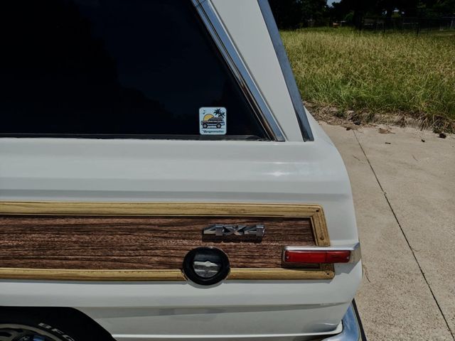 1989 Jeep Grand Wagoneer Modern Classic Jeep Grand Wagoneer 1989 Fully Restored - 22895367 - 4