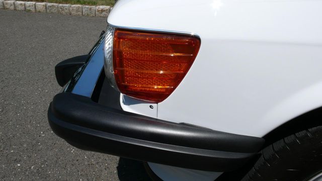 1989 Mercedes-Benz 560 Series SL - 10737841 - 23
