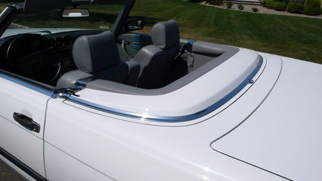 1989 Mercedes-Benz 560 Series SL - 10737841 - 35