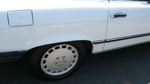 1989 Mercedes-Benz 560 Series SL - 10737841 - 47