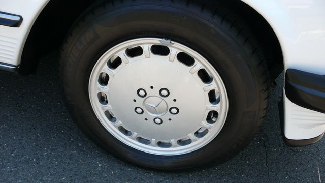 1989 Mercedes-Benz 560 Series SL - 10737841 - 56