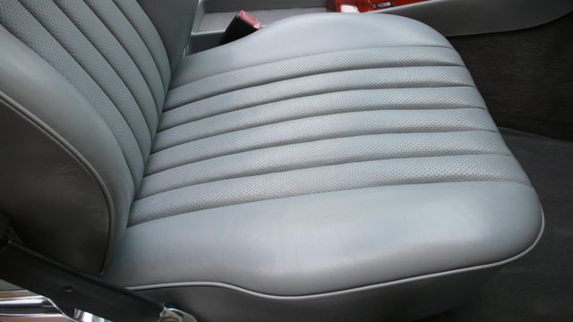 1989 Mercedes-Benz 560 Series SL - 10737841 - 68