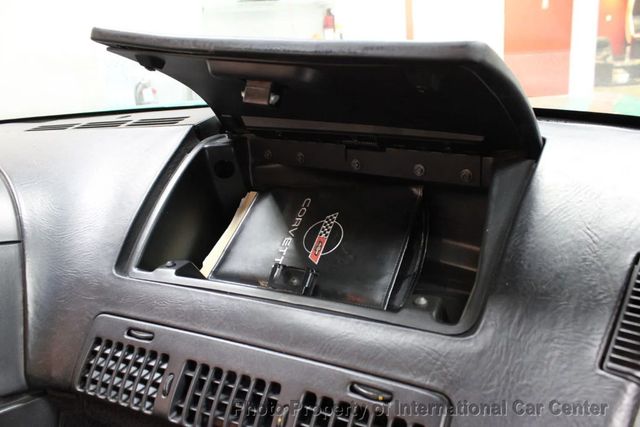 1990 Chevrolet Corvette 2dr Convertible - 22920382 - 35