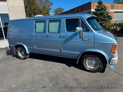 1990 Dodge Ram Van's photo