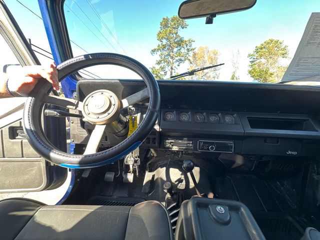 1990 Jeep Wrangler 2dr Laredo - 22720214 - 9