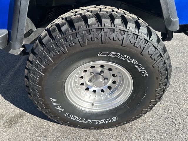 1990 Jeep Wrangler 2dr Laredo - 22720214 - 16