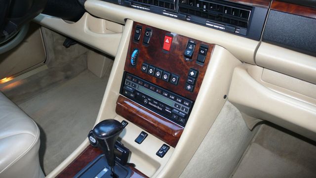 1990 Mercedes-Benz 560 Series 560 Series 4dr Sedan 560SEL - 18588233 - 9