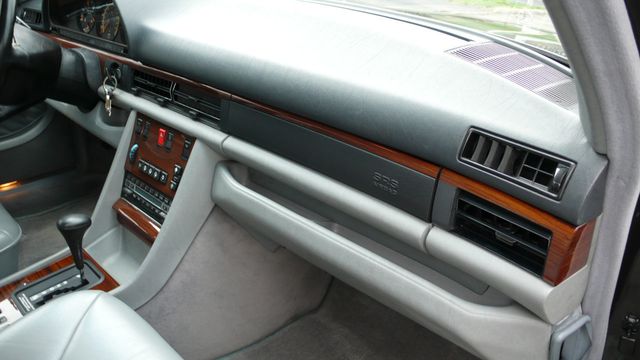 1991 Mercedes-Benz 420 Series  - 16309389 - 17