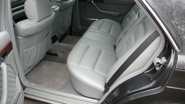 1991 Mercedes-Benz 420 Series  - 16309389 - 29