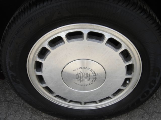 1992 Cadillac DeVille Base Trim - 1790923 - 9