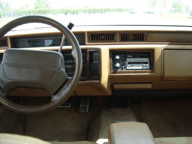 1992 Cadillac DeVille Base Trim - 1790923 - 7