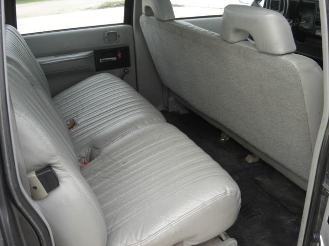 1992 Chevrolet Blazer Base Trim - 1723463 - 5