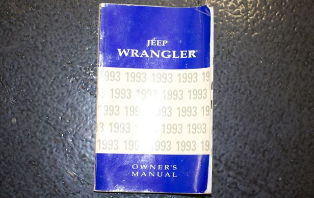 1993 Jeep Wrangler Base Trim - 16273282 - 33