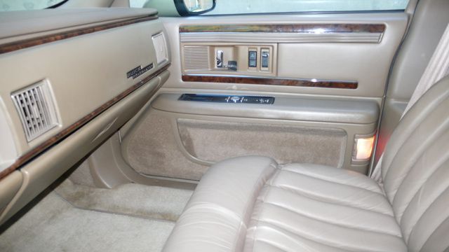 1994 Buick Roadmaster 4dr Wagon Estate - 15607035 - 22