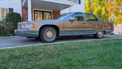 1994 Cadillac Fleetwood's photo