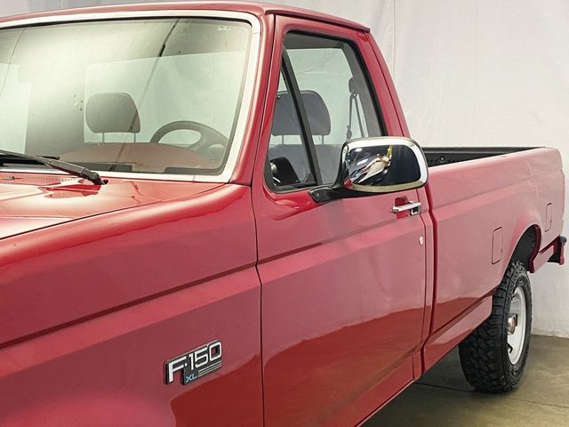 1994 Ford F-150 133" WB XL - 22877080 - 1