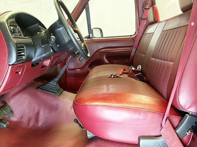 1994 Ford F-150 133" WB XL - 22877080 - 29